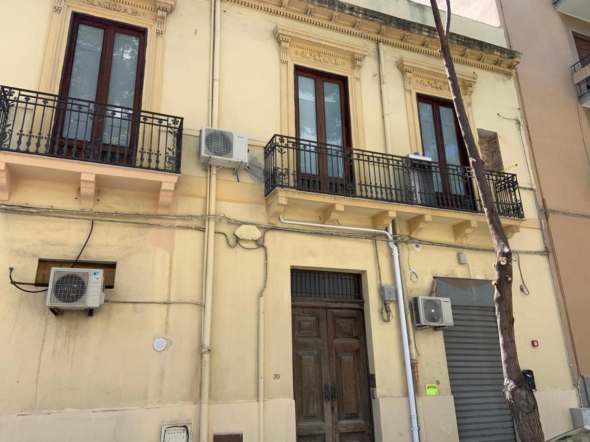 Casa Del Cuore レッジョ・ディ・カラブリア エクステリア 写真